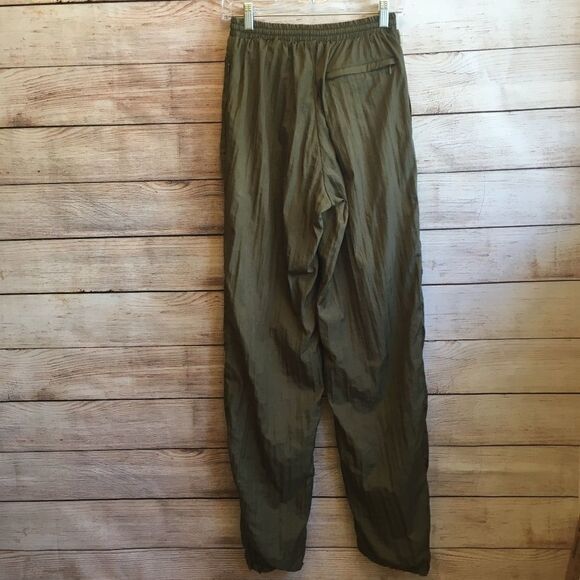 VINTAGE TURNPOINT SPORTS NYLON JOGGERS IN GREEN - Picture 6 of 8